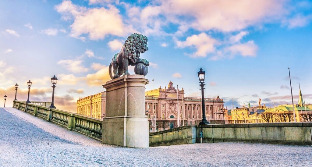 Sculptures lion palace stockholm